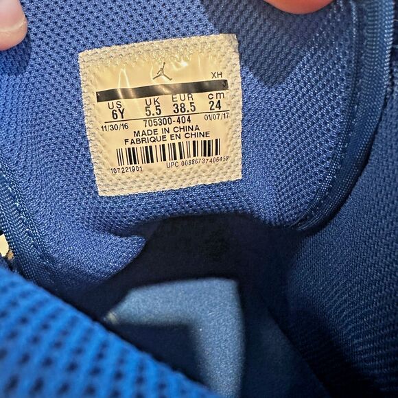 Nike Air Jordan 1 Retro High Blue Suede Sneakers Youth Size 6 - Picture 6 of 6